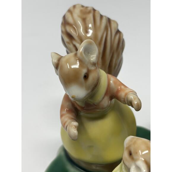 Vintage Porcelain Squirrel Family Figurine – Storybook Style Woodland Scene - Picture 3 of 9